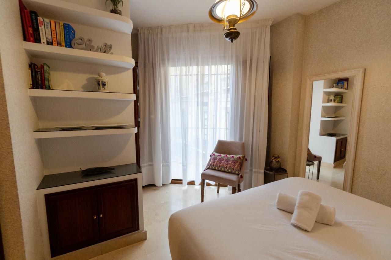 RentalSevilla a un minuto de la Campana Exterior foto